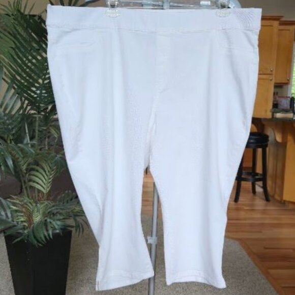NWT Lane Bryant sz 28 white pedal pusher high rise capri pant - Picture 1 of 3